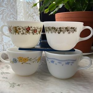Vintage Pyrex 4 mix pattern cups